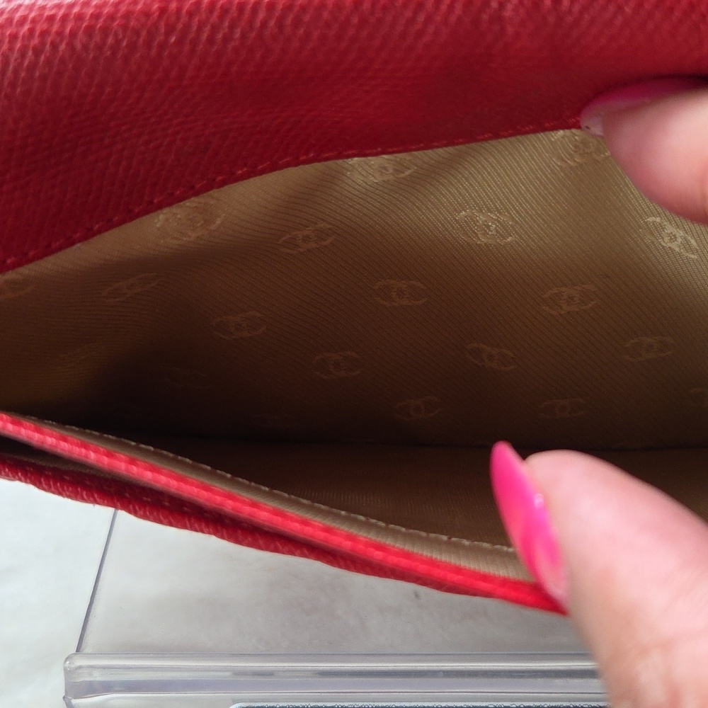 CHANEL Classic Red Wallet - Picture 5 of 8